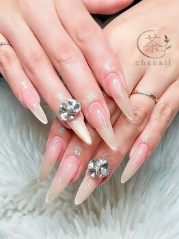 チャネイル(Cha nail)/華やかビジューネイル