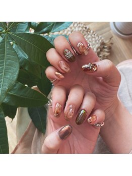 アウリ(AULI)/Autumnニュアンスネイル