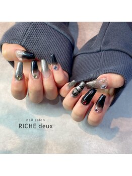 リッシュ ドゥ(RICHE deux)/推しカラーライブネイル♪