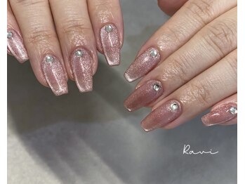 ネイルアンドアイラッシュ ラビ(Nail&Eyelash Ravi)の写真/忙しい方にも◎隙間時間節約に最適なネイル&アイの同時施術で、時短×キレイを叶えます♪一度に美しく☆
