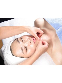 ホウレイ線・たるみ改善！予防ケア