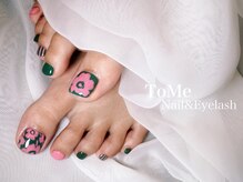 トゥーミー(To Me)/大人フラワー フットネイル