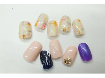 アニー(annie hair design)/チェック、アートネイル　￥5500