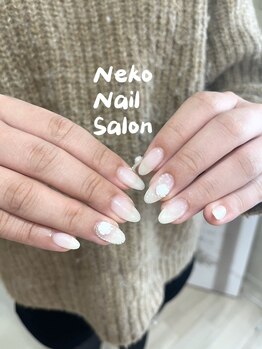 ネコ(Neko)/シンプルネイル 乳白 花