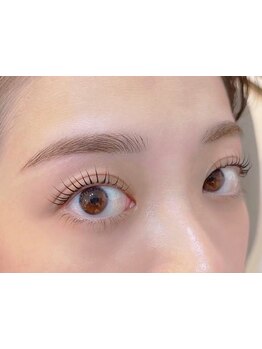 ナチュラル上品な目元にしたい