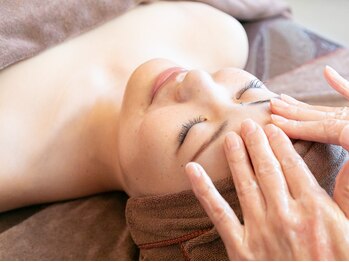 大人女子のためのたるみ改善サロン Charmant【シャルマン】/