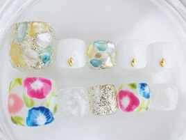 フットネイル夏色　シェルアート