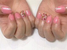 メイヴン(Maven)/さくらんぼネイル