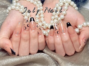 ジュラ(JULY)の写真/シンプルだからこそ技術の差が出る！上品な大人ネイルで指先を美しく魅せます♪爪の形も綺麗に整えます☆