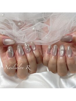 アール 喜多見 成城学園前(R)/キティちゃんネイル