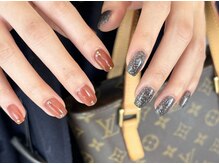 ハレトキネイル(haretoki nail)/アシンメトリー