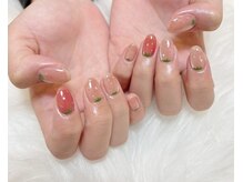 イリス(iris)/いちごちゃんネイル