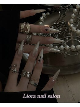リオラネイル(Liora Nail)/長さ出しミラーネイル