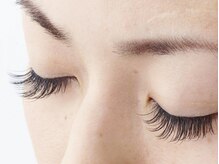 セレッソ(cerezo)/伏し目がちになった時の美しさ