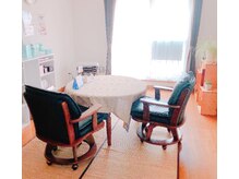 カウンセリングルーム。最初と施術後にデトックスのお茶を提供。