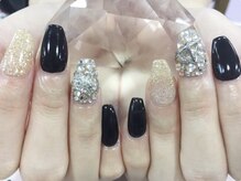 ネイルサロン 爪吉/大胆にあしらったキラキラが◎
