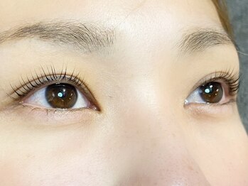 プティ アイラッシュ(petit eyelash)の写真/【今話題★パリジェンヌラッシュリフト】マスク生活の今こそ!!湿気に負けず、1日中上向きまつ毛をキープ◎