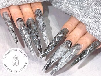 ネイルズガッシュトウキョウ 横浜西口店(NAILsGUSH TOKYO)の写真/【スカルプ】深爪や折れてしまった爪も美しいフォルムで長さだし♪綺麗め/ゴテゴテ/ナチュラルも◎