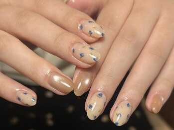 ヘリ(HERI)の写真/ちゅるんカラー×圧倒的な持ち込み再現性。シンプルの中に個性が光る、最先端のモテ可愛◎