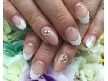 ディーネイル 天王寺(D-nail)/白フレンチアート♪