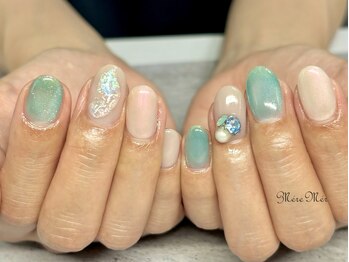 夏のビジューネイル