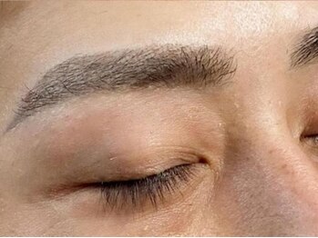 アイズ(eye's)の写真/【メンズ大歓迎◎】メンズ眉毛のお手入れはeye'sにおまかせ！黄金比率で理想の眉毛を実現します★