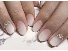 アルーシェ 平井(Alushe)/ピンク×ホワイトグラデーション