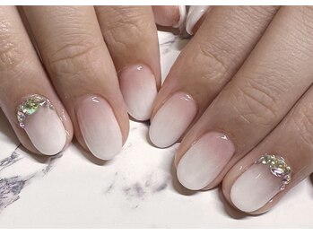 アルーシェ 平井(Alushe)/ピンク×ホワイトグラデーション