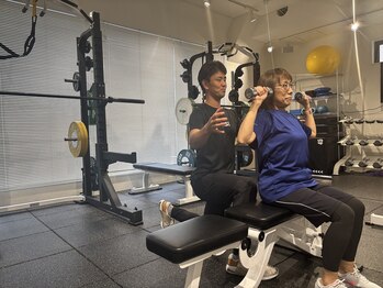 ザ ベース(the BASE)/ダンベルを使ったトレーニング