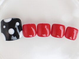 秋冬フットネイル　ドットアート