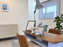 オカユデザイン ネイルワークス(OKAYU DESIGN Nailworks)の雰囲気(一対一のゆったりとした空間です。)