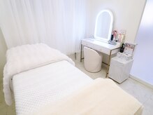 プルスキンサロン 大阪店(pull skin salon)の雰囲気(施術後のお直しも◎ヘアアイロン&ドライヤー完備!)
