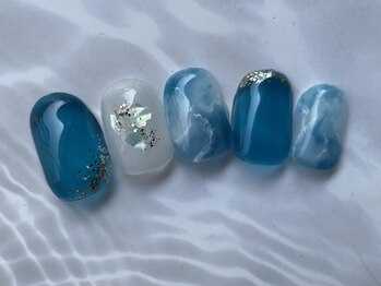 ネイルアンドアイラッシュスタジオ シュシュ(chouchou)/ブルーニュアンス夏先取りカラー