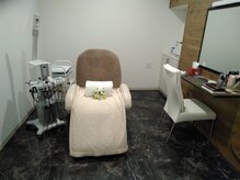 ヤクルトビューティエンス 伊奈(Yakult Beautiens)の雰囲気（完全個室ゆったりベッドでリラクゼーション。メイク道具あり）