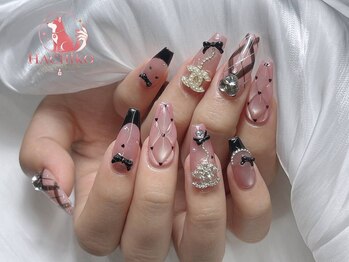 ハチコウネイルサロン 渋谷(Hachiko Nail Salon)の写真/カラー2000種類と超豊富♪【チップ長さだし★10本+パーツ2個￥9600】指先からオシャレになりませんか？