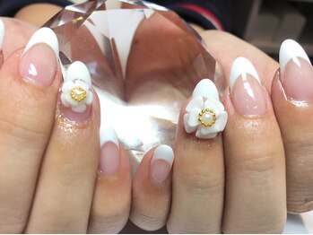 【フレンチネイル】