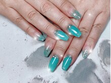 ハッピービューティー(Happy Beauty)/エメラルドなラメネイル