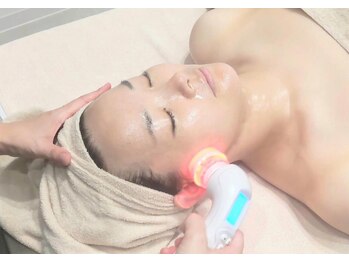 ボンヌカリテ(BONNE QUALITE)の写真/ピンッとハリ感、若々しい印象へ。最新しわケアプログラム！回数を重ねるごとに、もっと好きになる自分へ。