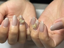 サロンドファン(salon de Fan)/きらきらグレージュ×蝶々