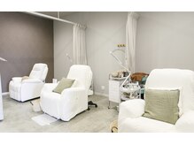 カリス 長岡店(CHARIS)の雰囲気（カーテンで仕切られたプライベート空間でゆったり♪アイメニュー）