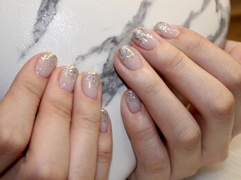 Fleur.の写真/【大人の指先美】肌に馴染む上品なシンプルネイル×洗練ニュアンス◎手元を美しく魅せる色選びをご提案☆