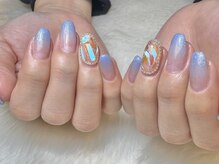 エイネイル(A Nail)の雰囲気（人気のマオジェルを使ってグラデーションにキラキラストーン♪）