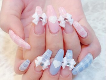 デコール 心斎橋(DECOR)/水色ピンクチェックネイル