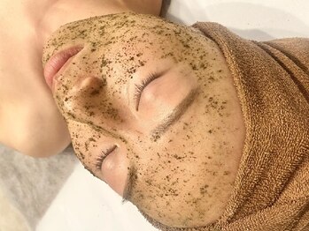 アランルージュ(ALANROUGE)の写真/【しつこいニキビケアもお任せ♪】次世代ハーブピーリングで美肌に！古い角質除去により肌荒れケアにも♪
