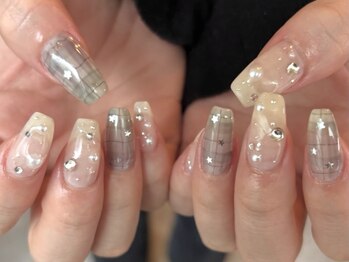 タスメット(+met)の写真/自然な長さ出しで華やか＆スラっと美しい指先に♪長さ出しで思いきり可愛いアートが楽しめる★