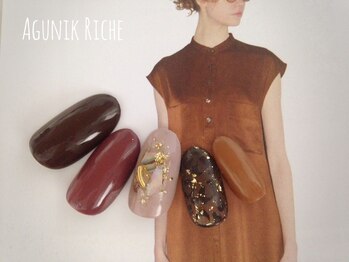 アグニークリッシェ(Agunik Riche)/【こげ茶ネイル】