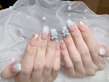 きらきらネイルサロン/先取りの夏ネイル