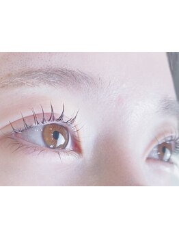 ナチュラル上品な目元にしたい