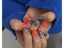 エム ネイル(emu nail)