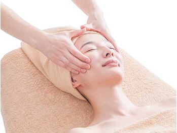 イービーシーシー梅田(e.b.c.c.)/【オプションケア】小顔ケア